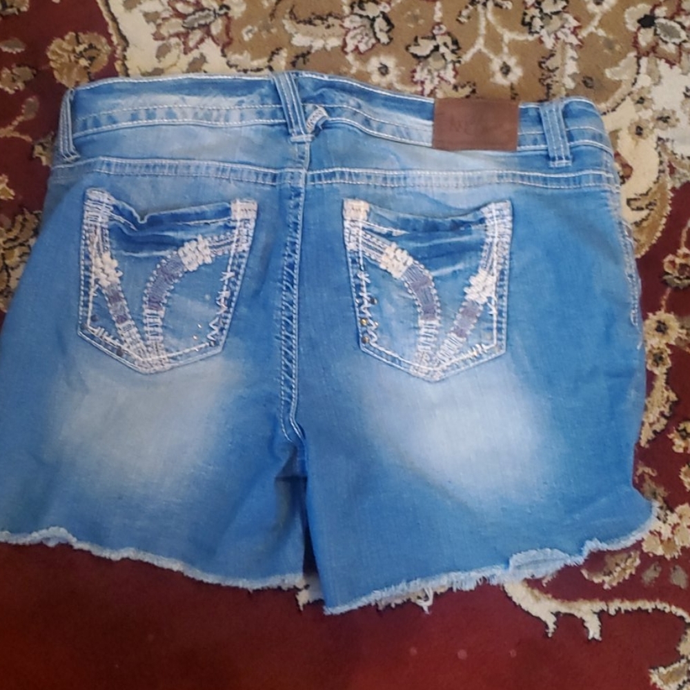 Short - Picture 2 of 4